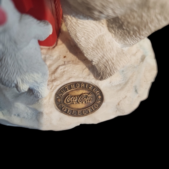 Heritage Collection Coca Cola Refreshing Treat Item 77007. - Picture 5 of 5